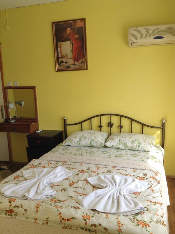 Nur Pension Selçuk Chambre photo