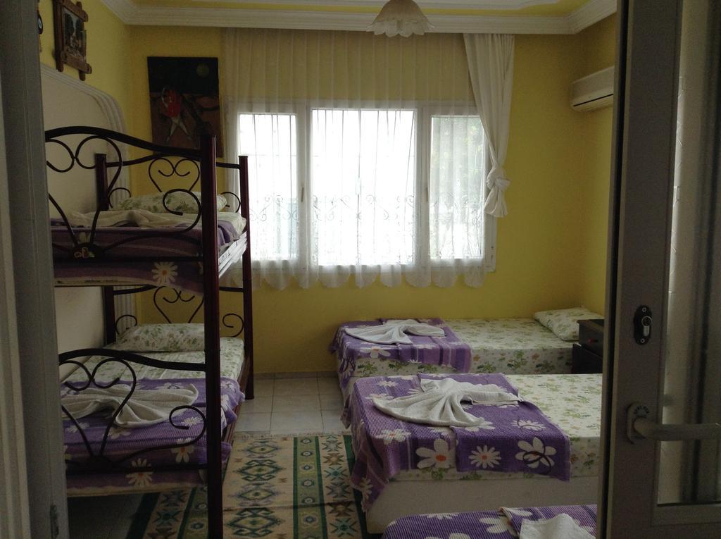 Nur Pension Selçuk Chambre photo