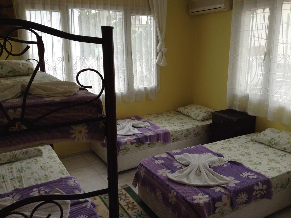 Nur Pension Selçuk Chambre photo